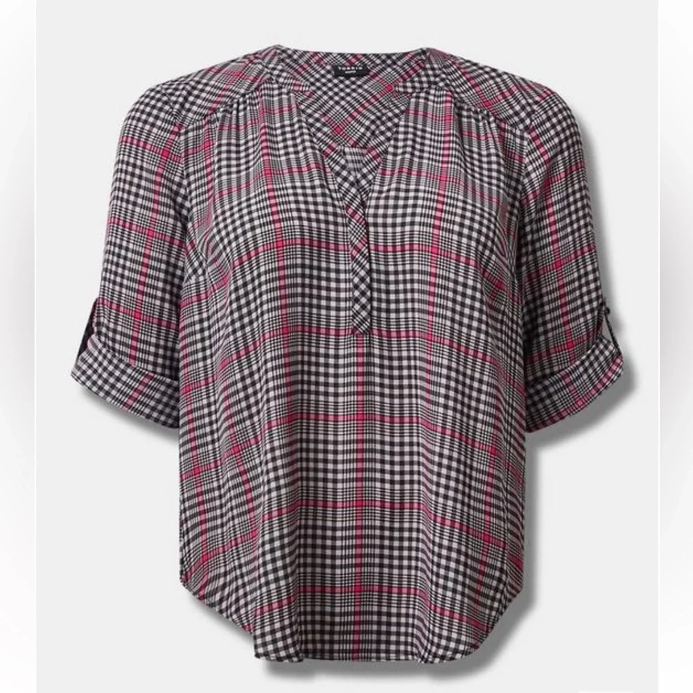 Torrid: Harper Georgette Pullover 3/4 Sleeve - Picture 4 of 14